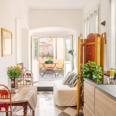 Cosy Apartment With Terrace Genoa Bagian luar foto